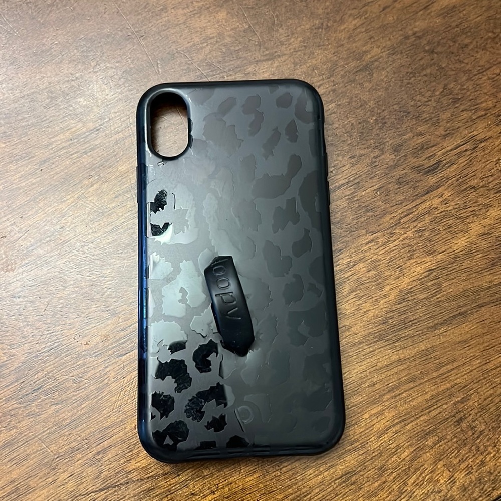 IPhone XR Loopy case, pattern: midnight leopard